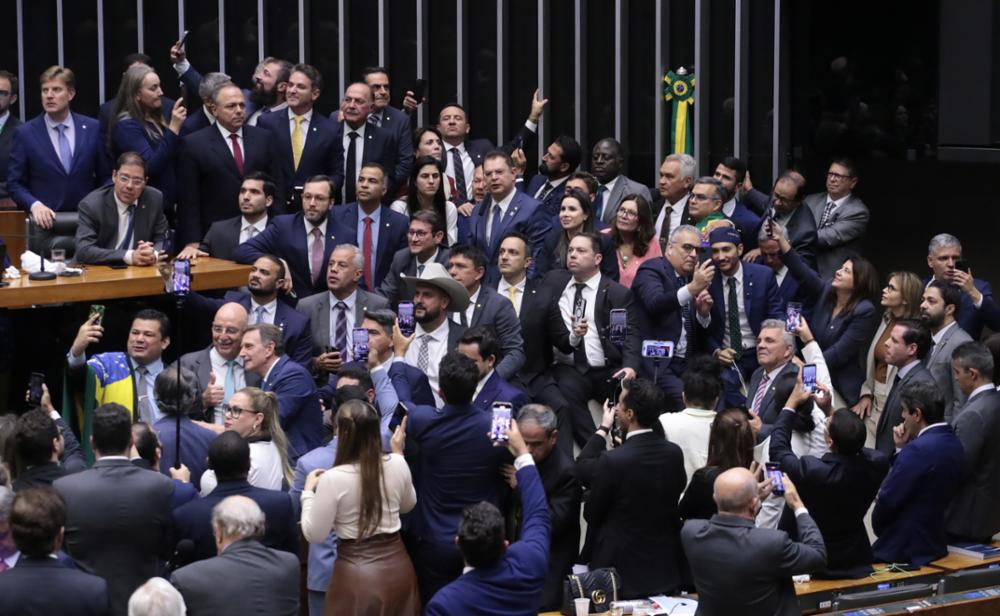 Sessão da urgência da anistia na Câmara