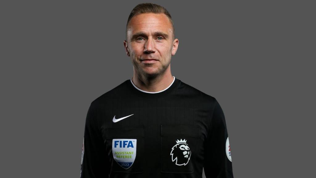 Harry Lennard - ex-assistente de arbitragem da Premier League, diretor de arbitragem da Genius Sports